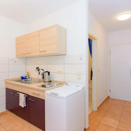 Private Close To Subway Нюрнберг